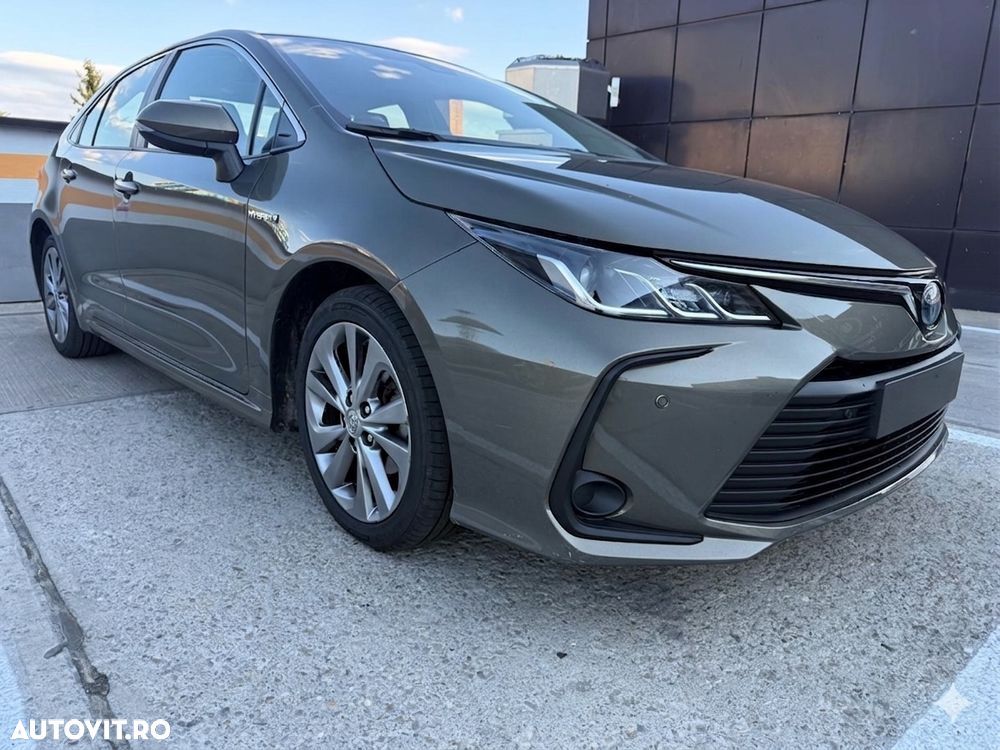 Toyota Corolla 1.8 HSD Business - 2