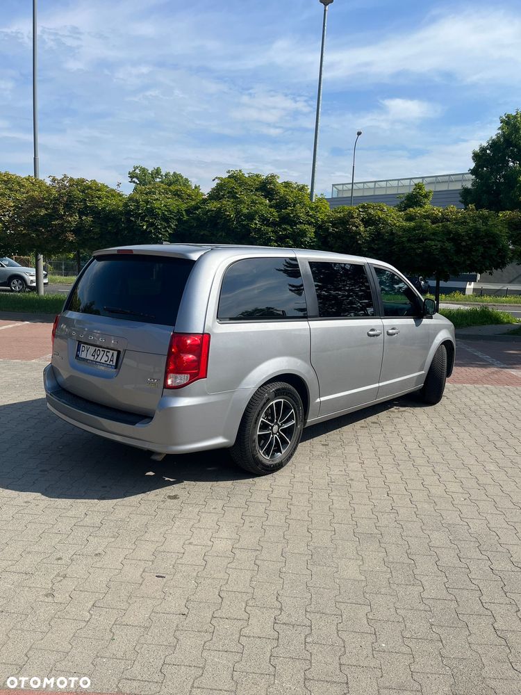 Dodge Grand Caravan - 14
