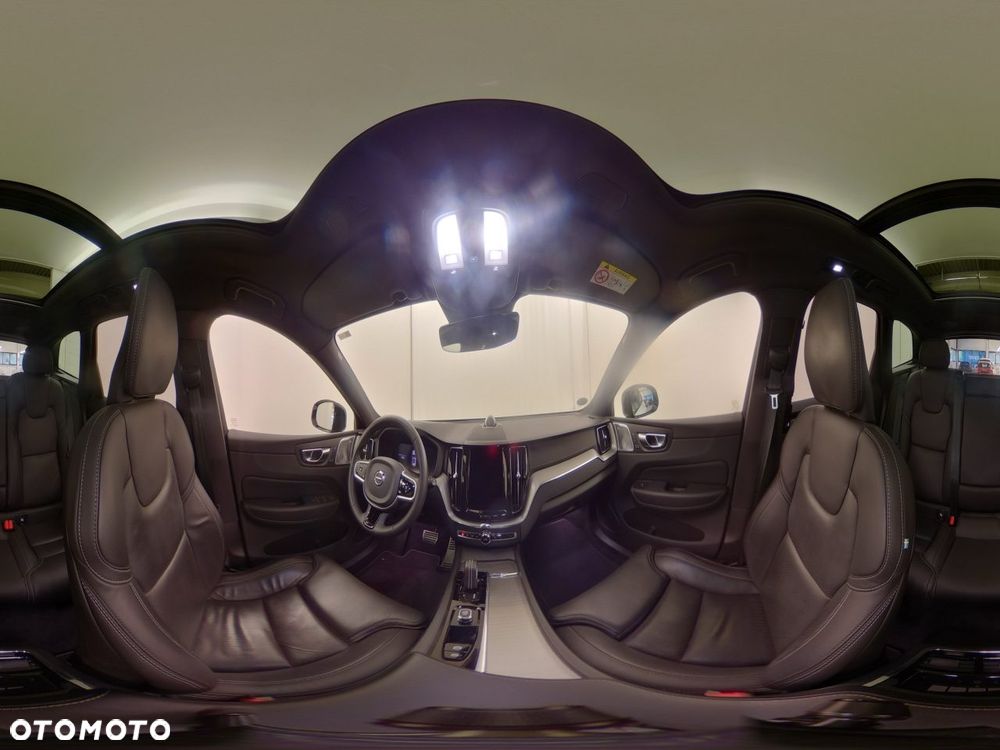 Volvo XC 60 B5 D AWD Ultimate Dark - 8