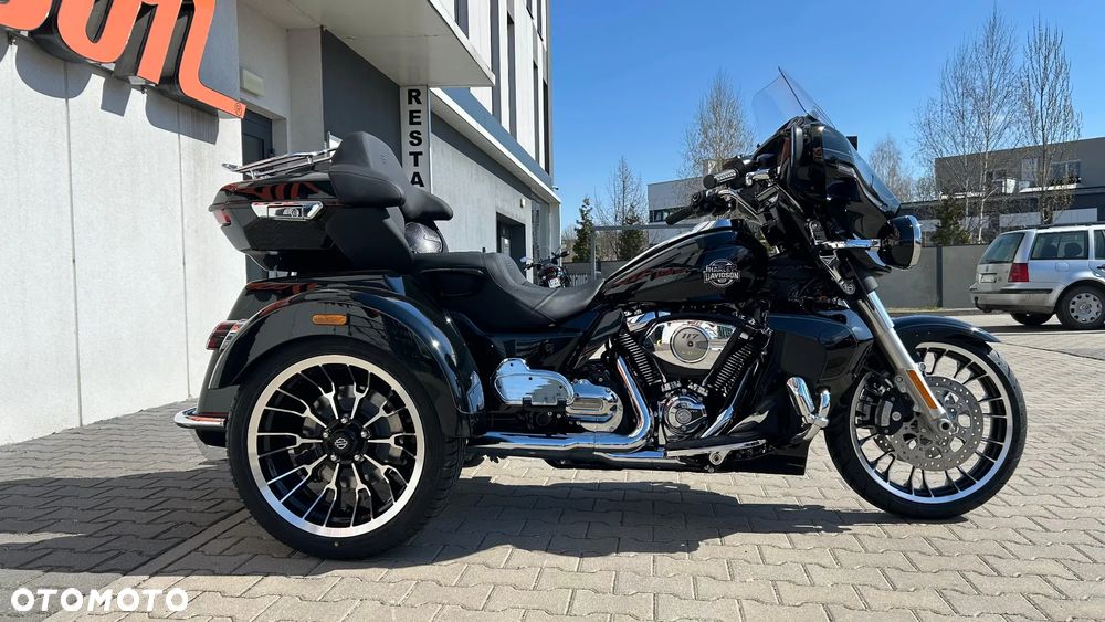 Harley-Davidson Street Glide Trike - 4