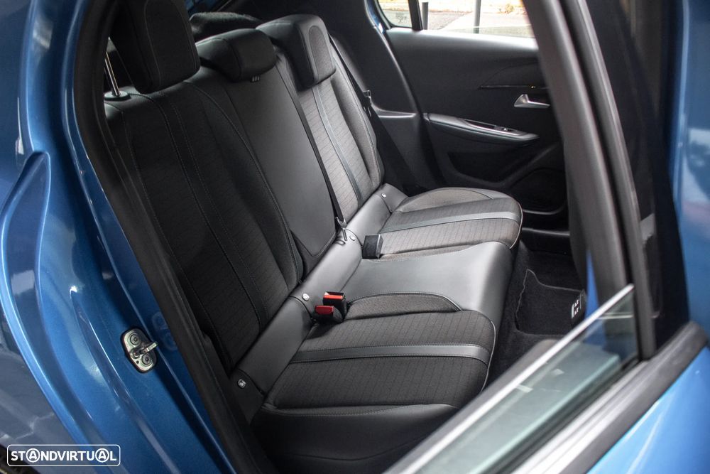 Peugeot 208 PureTech 100 Allure - 26