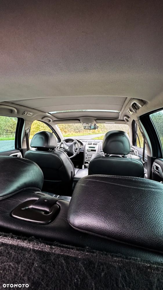 Peugeot 407 2.0 HDI Intense - 15