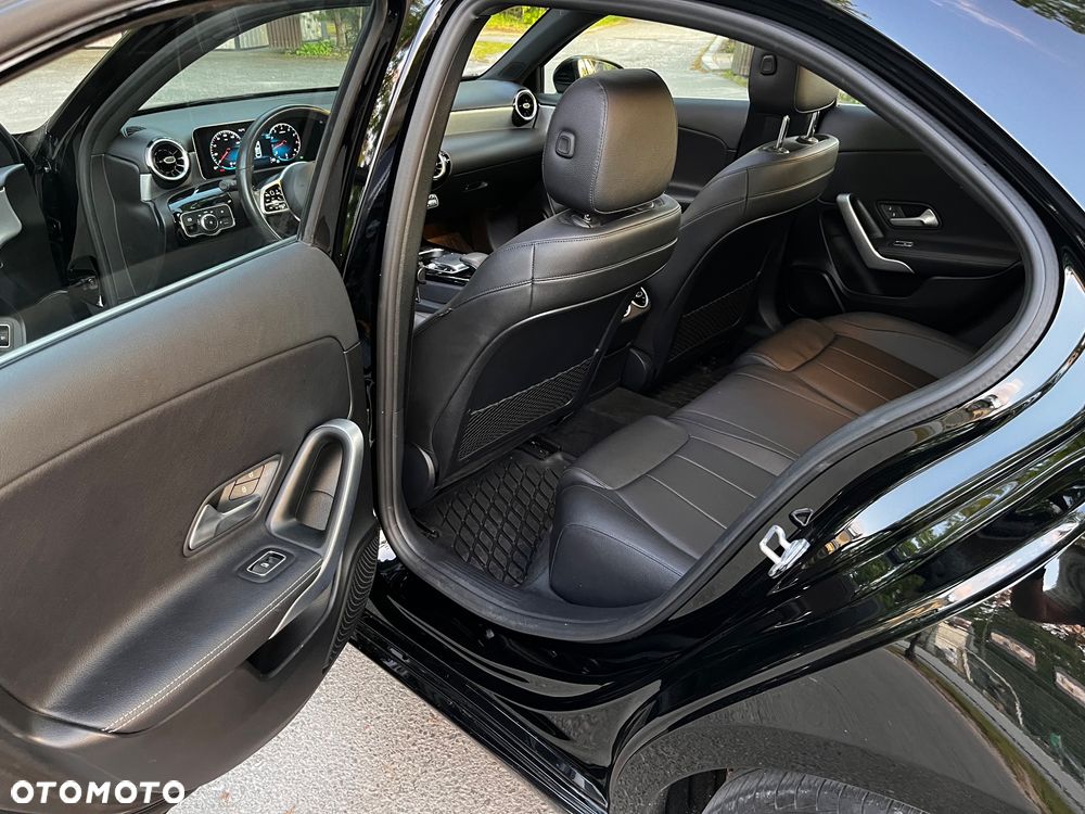 Mercedes-Benz Klasa A 220 4Matic 7G-DCT - 23