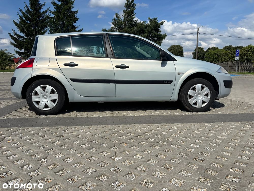 Renault Megane 1.4 Confort Expression - 3