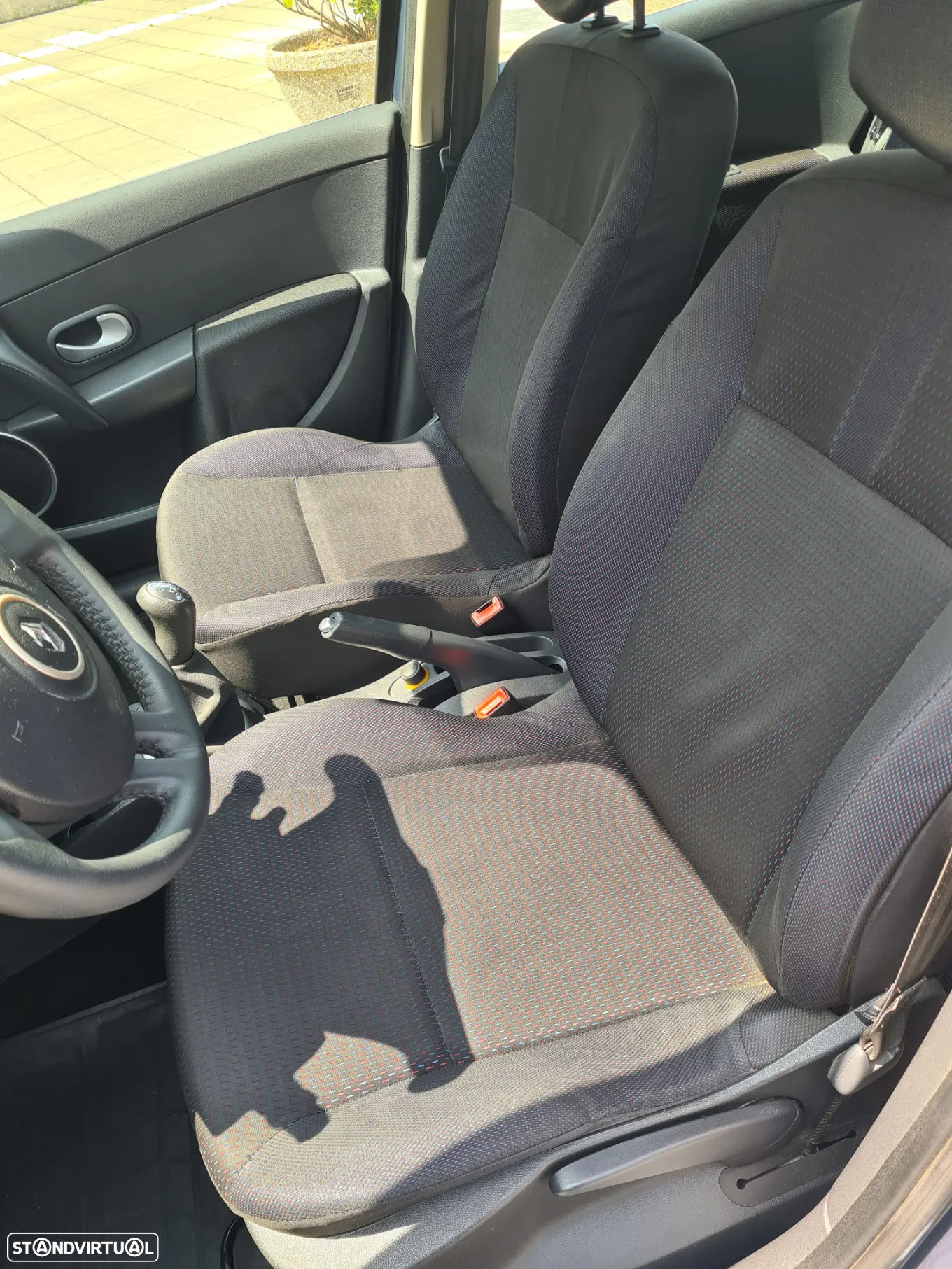 Renault Clio 1.2 16V Confort - 5