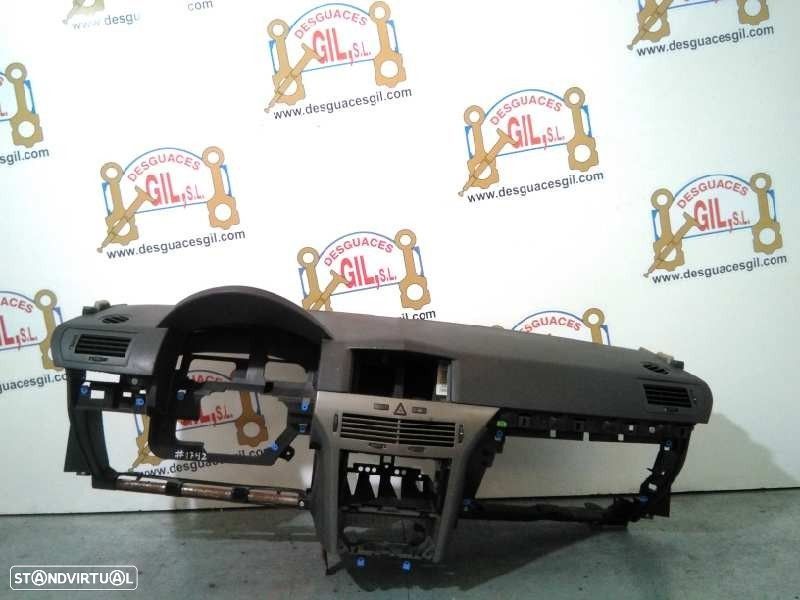 TABLIER OPEL ASTRA H GTC 2005 - - 4