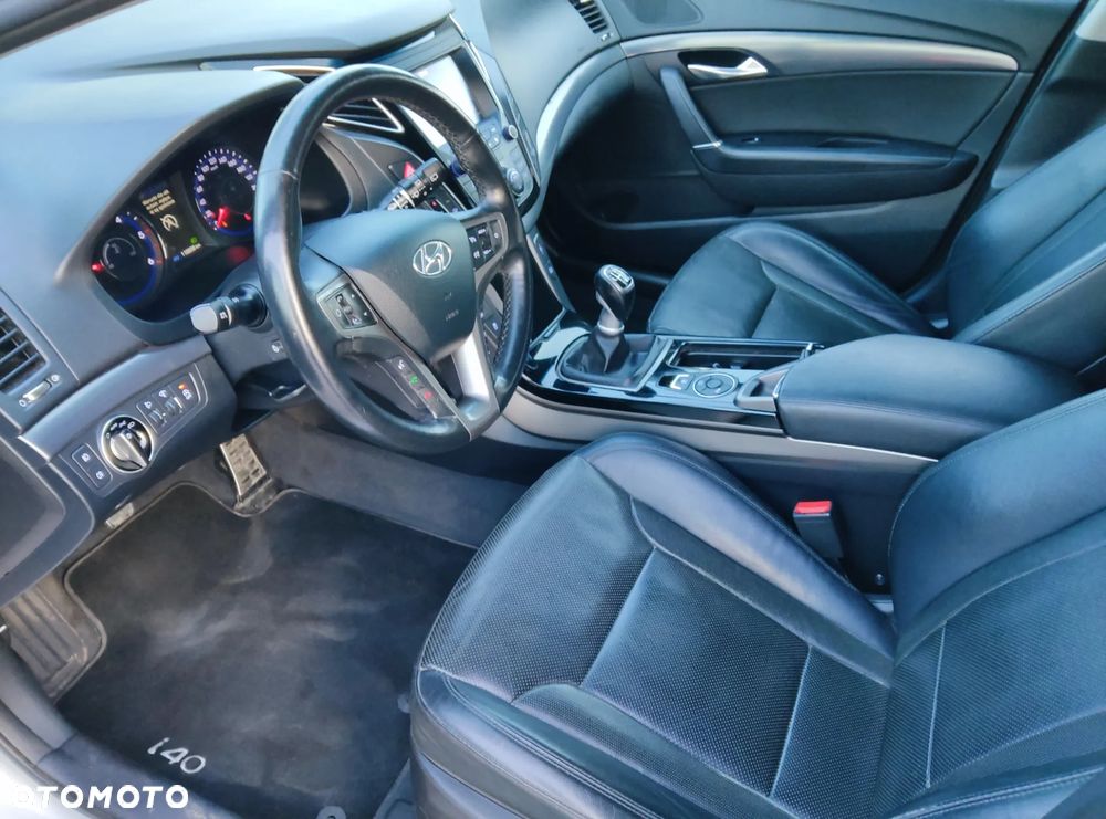 Hyundai i40 Kombi blue 1.7 CRDi Family+ - 13