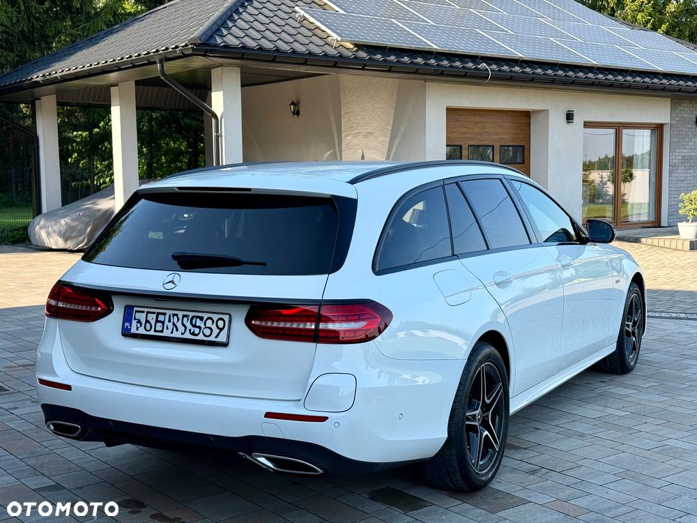 Mercedes-Benz Klasa E 300 de AMG - 8