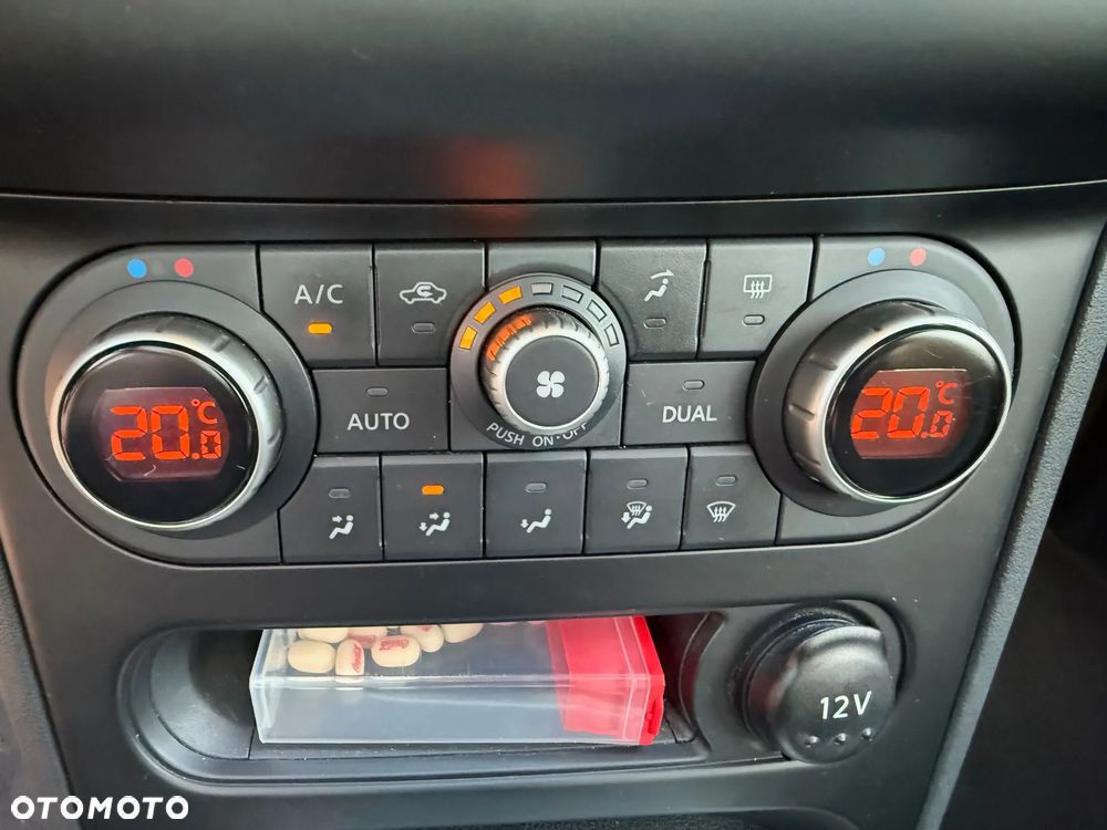 Nissan Qashqai - 25