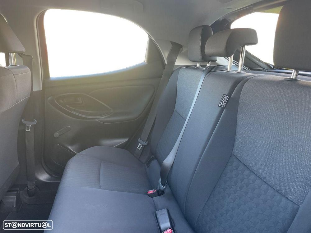 Toyota Yaris - 11