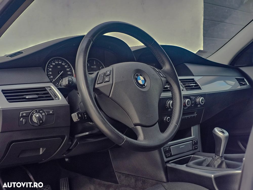 BMW Seria 5 520d Edition Exclusive - 9