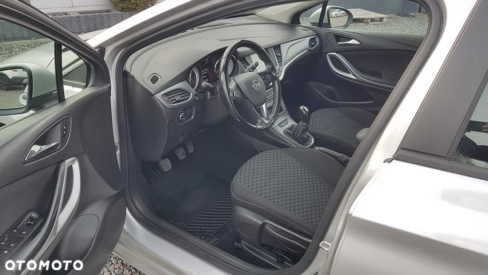 Opel Astra 1.6 CDTI Essentia - 20