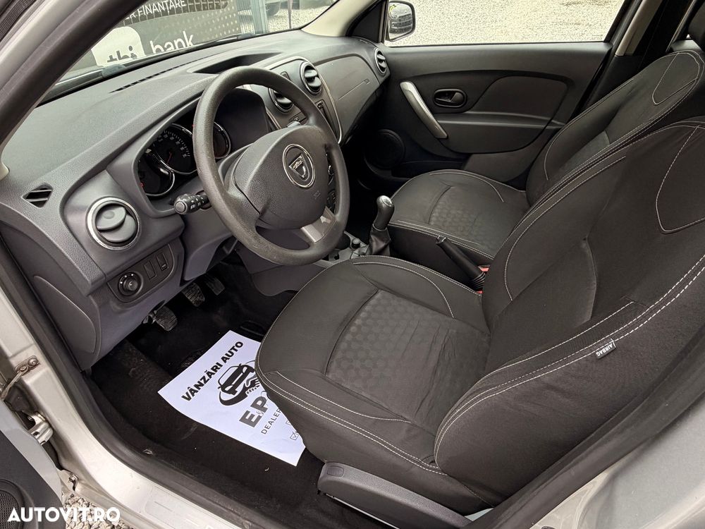 Dacia Sandero TCe 90 S&S Celebration - 8