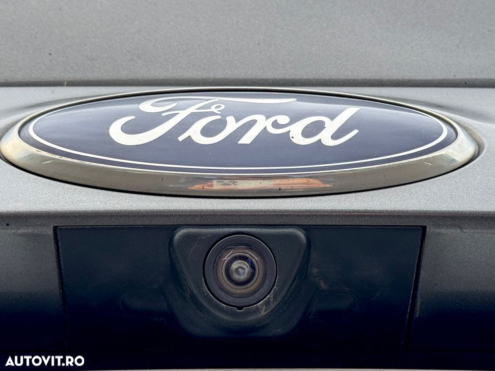 Ford Kuga - 18