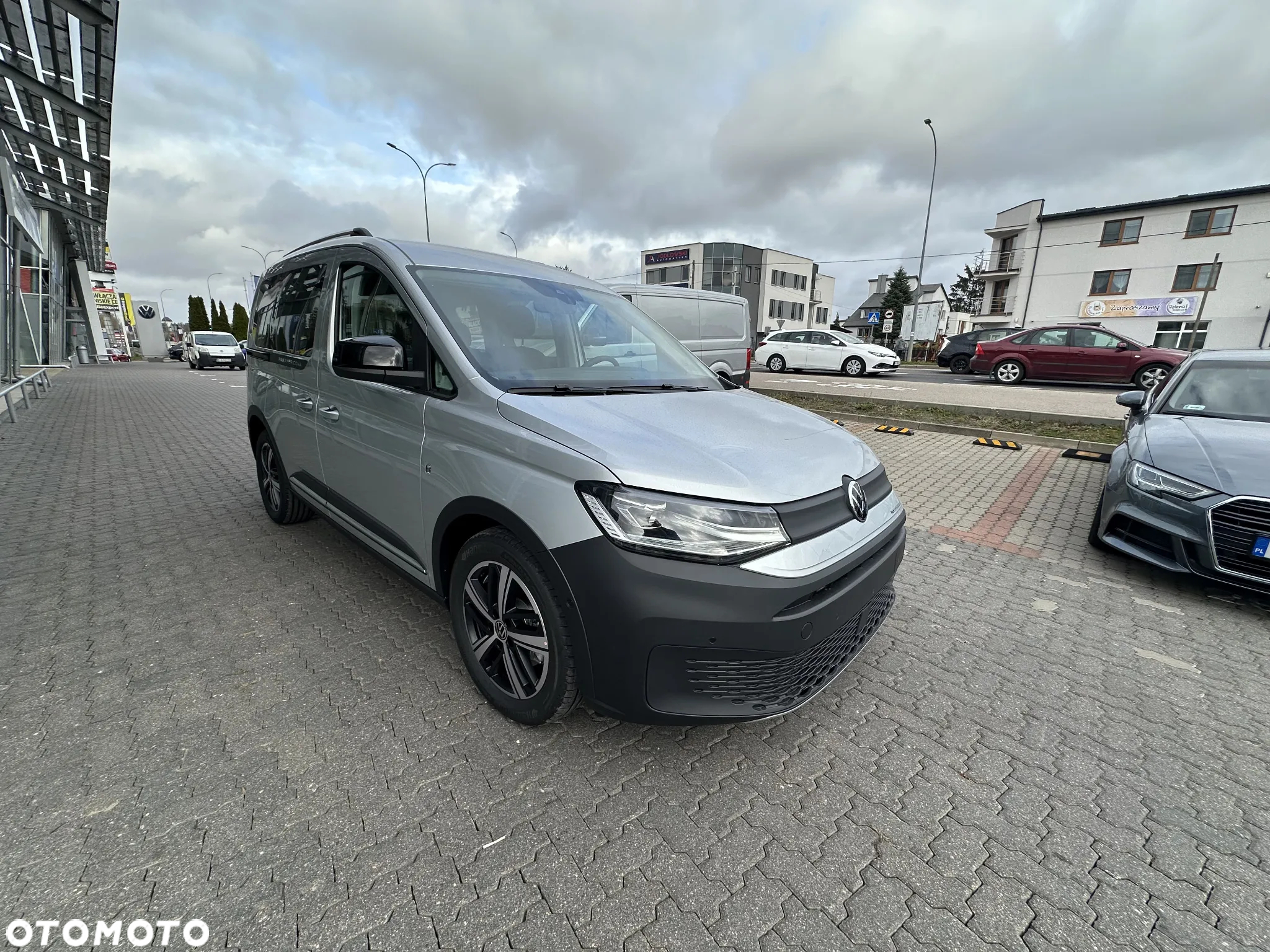 Volkswagen Caddy 2.0 TDI PanAmericana DSG - 2