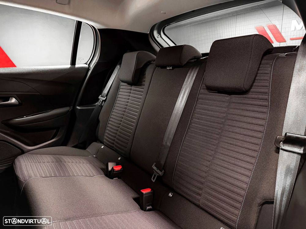 Peugeot 208 1.2 PureTech Active Pack - 11