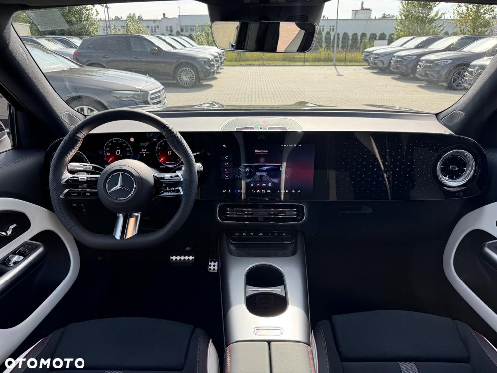 Mercedes-Benz GLB 200 mHEV 8G-eDCT - 15