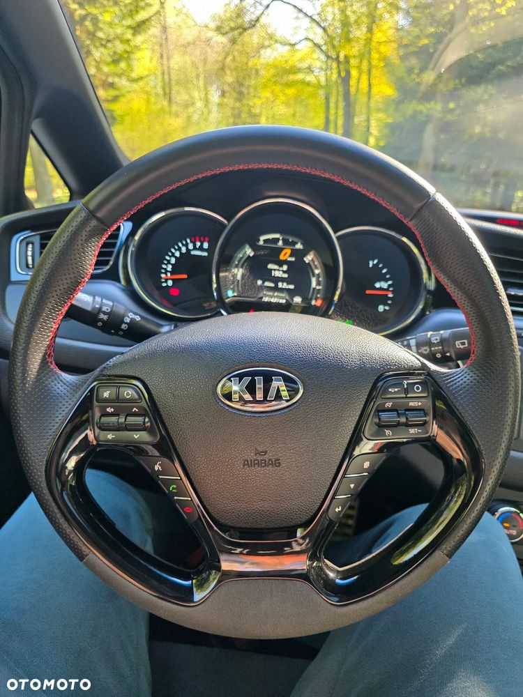 Kia Ceed 1.6 T-GDI GT L - 28