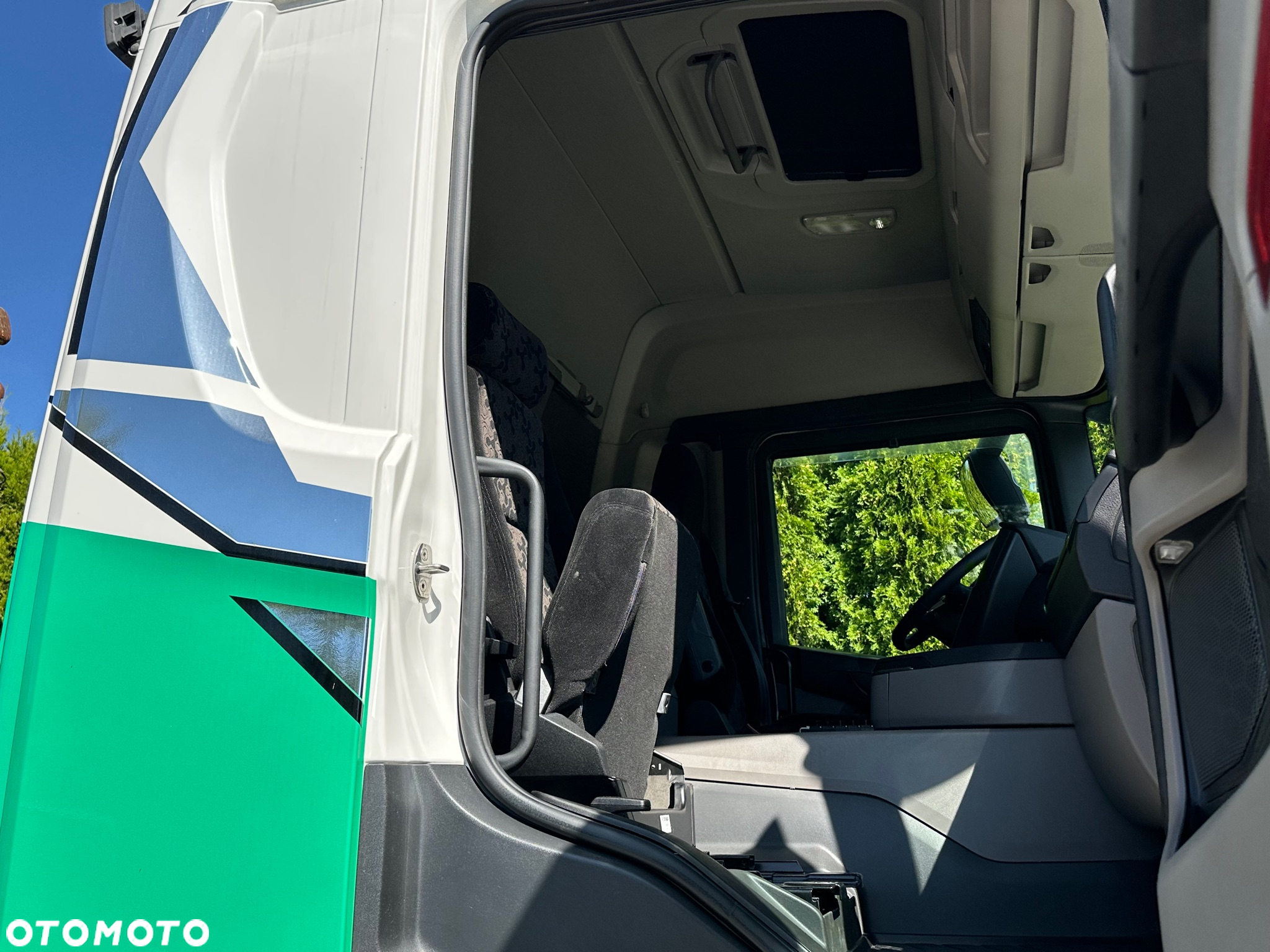 Scania / G450 / 6X2 / HAKOWIEC / HYVA 22.60.SK  / Oś-SKRĘTNA-PODNOSZONA / - 21
