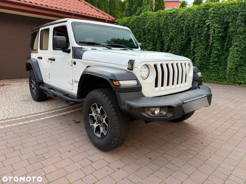 Jeep Wrangler - 1