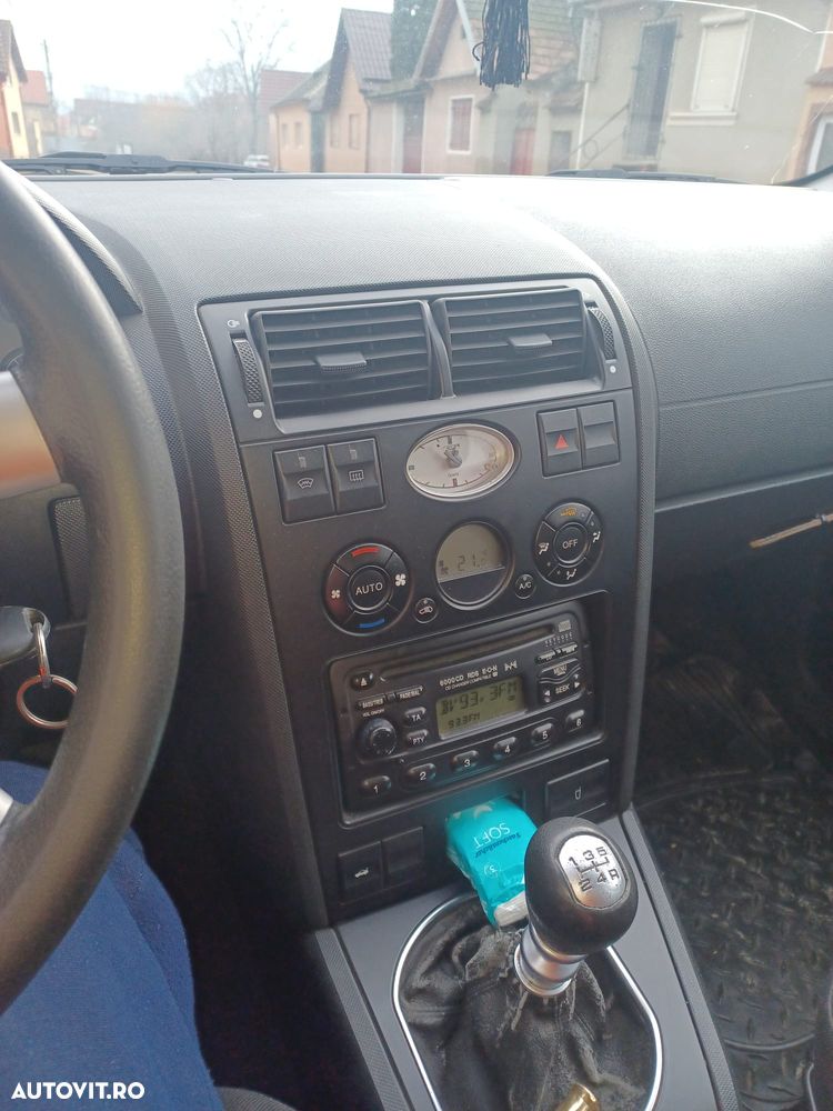 Ford Mondeo - 10