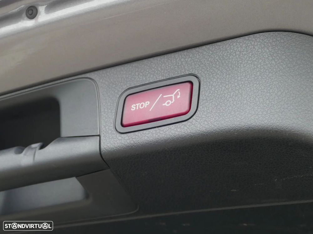 Mercedes-Benz GLB 180 d AMG Line - 14