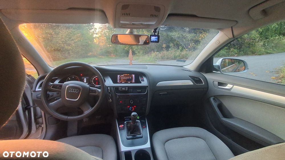 Audi A4 Avant - 6