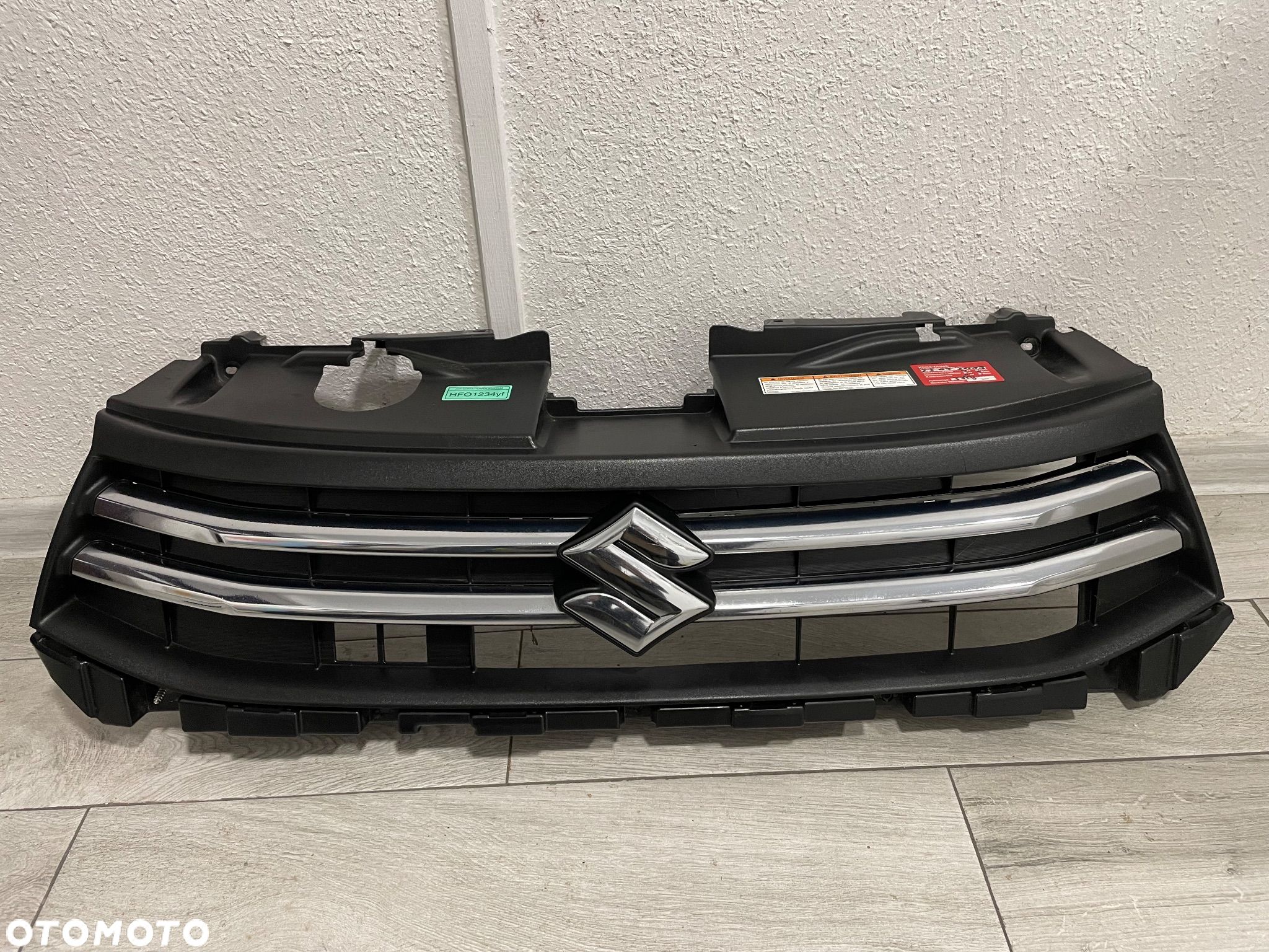 GRILL ATRAPA SUZUKI CELLERIO II lift 14- chrom - 1