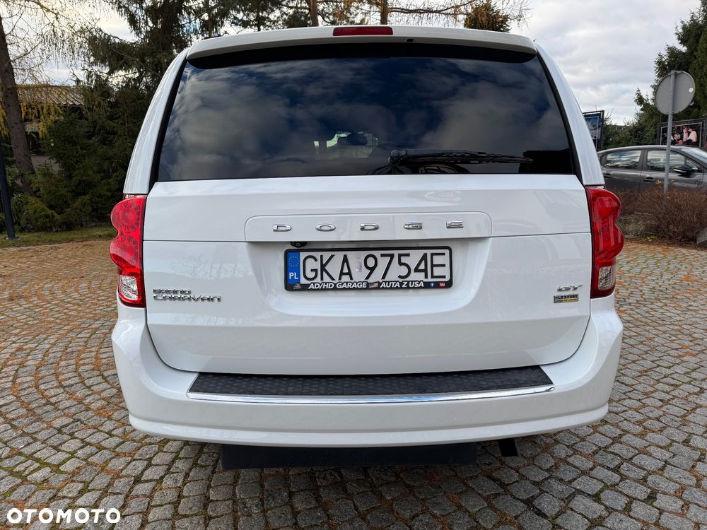 Dodge Grand Caravan 3.6 R/T - 12