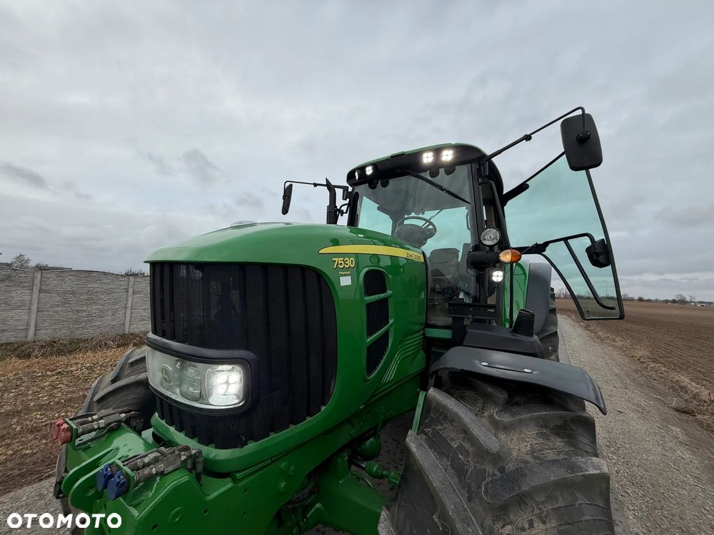 John Deere 7530 - 28