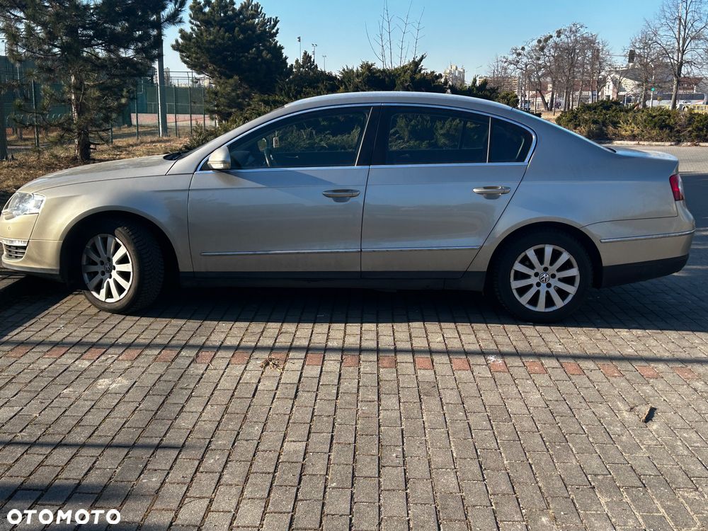 Volkswagen Passat 1.9 TDI Comfortline - 2
