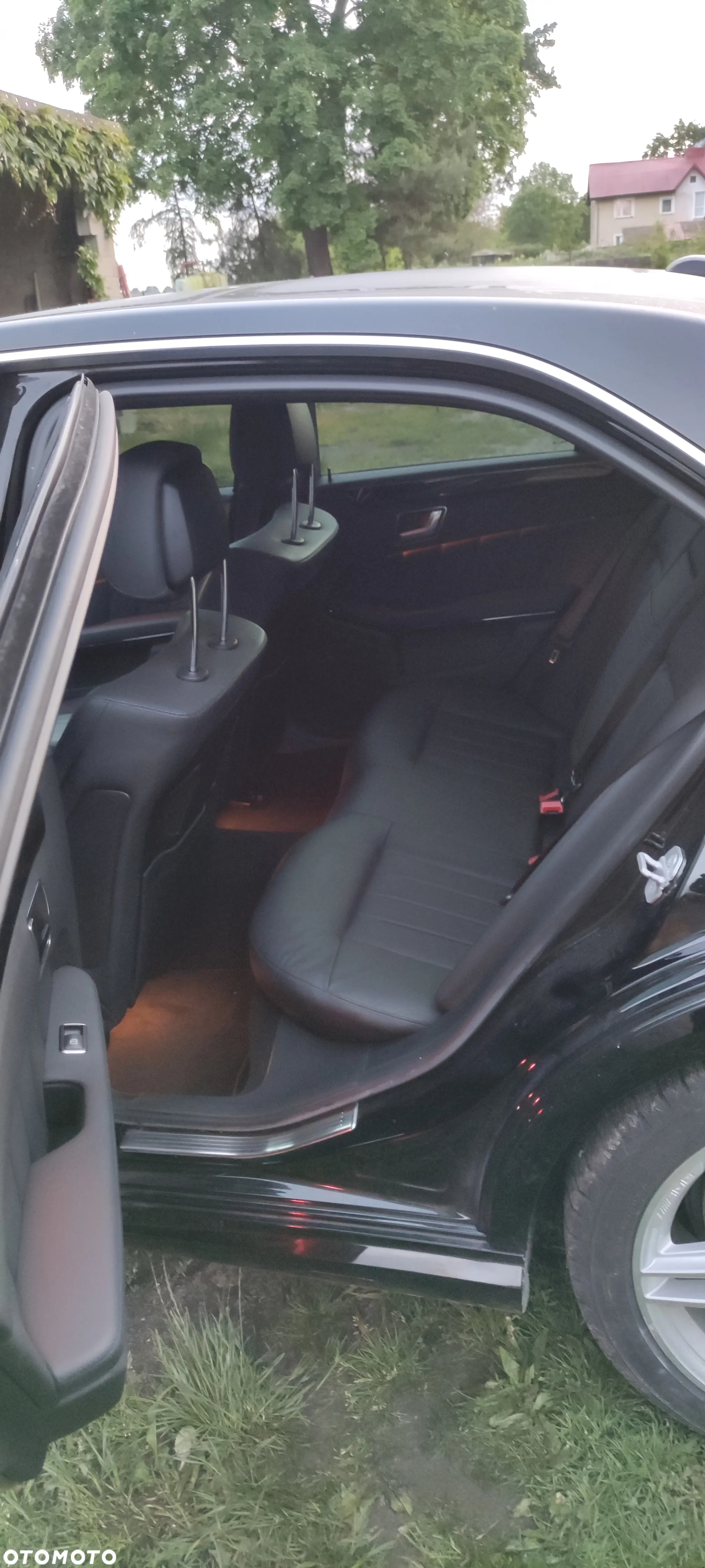 Mercedes-Benz Klasa E 500 4Matic 7G-TRONIC Avantgarde - 13