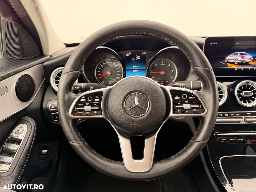 Mercedes-Benz C - 8