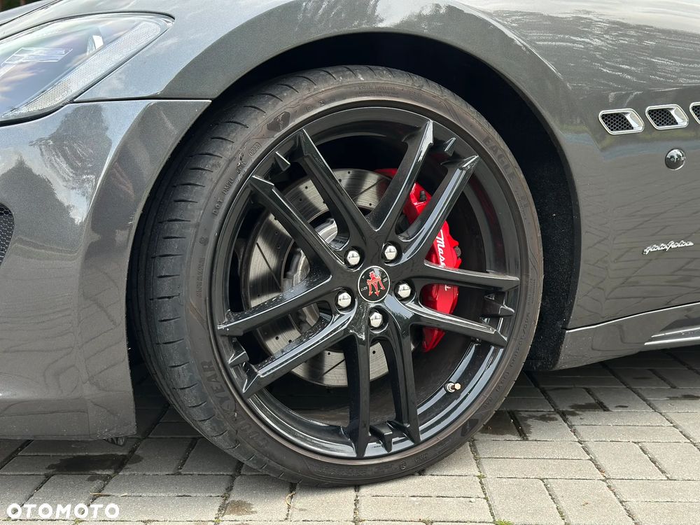 Maserati GranTurismo S - 8