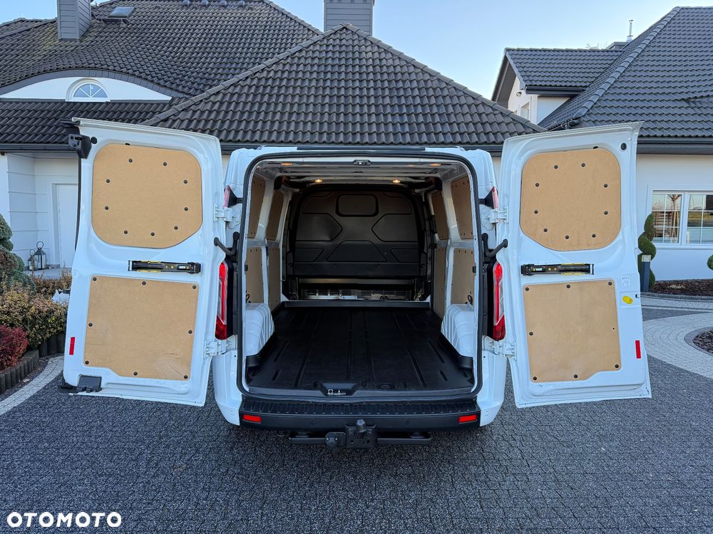 Ford Transit Custom - 16
