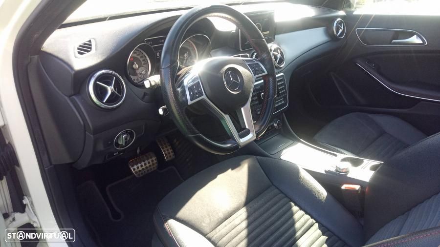 Mercedes-Benz GLA 220 CDI 4Matic 7G-DCT AMG Line - 12