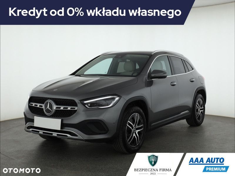Mercedes-Benz GLA - 3