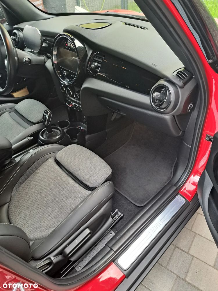 MINI Cooper Classic Trim - 19