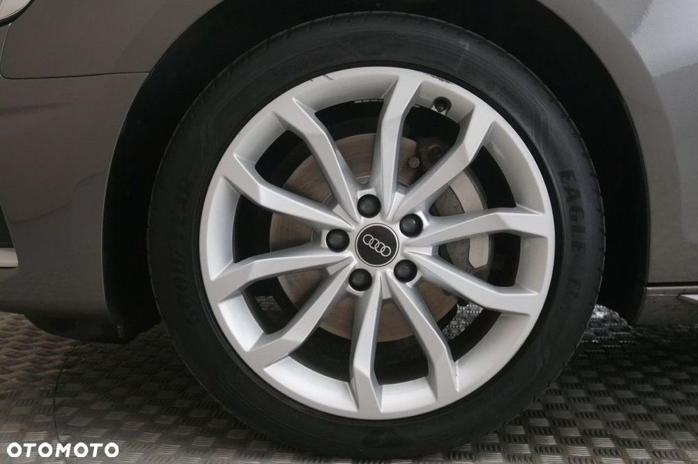 Audi A4 Limousine - 14