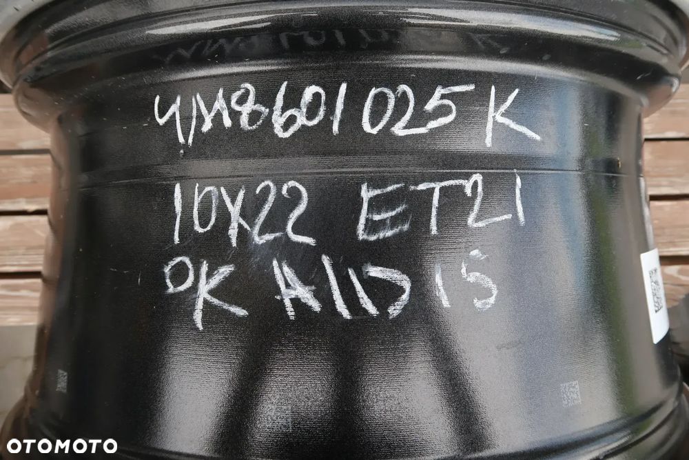 AD15 Felga Audi Q8 Uszkodzona 4M8601025K 10x22et21 - 12