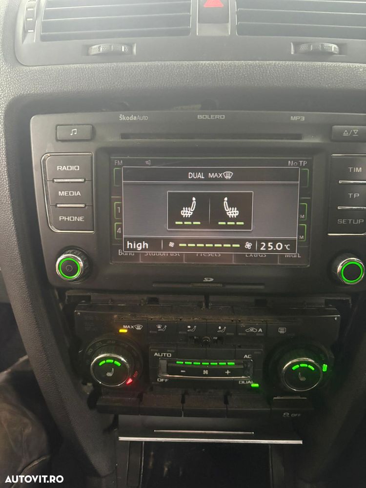 Radio CD Player Aux Auxiliar BOLERO Skoda Octavia 2 2004 - 2013 - 2