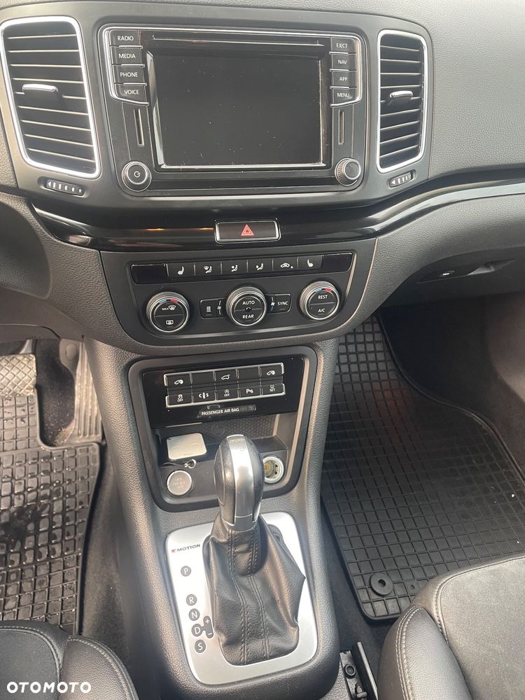 Volkswagen Sharan 2.0 TDI BMT 4Mot Highline DSG - 23