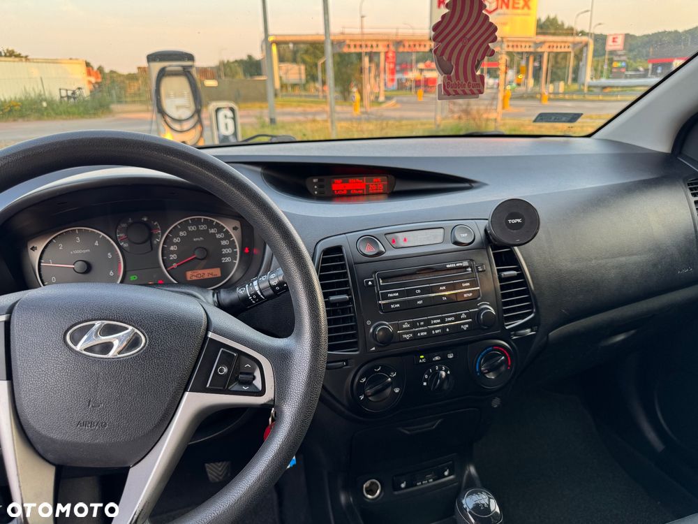 Hyundai i20 - 12