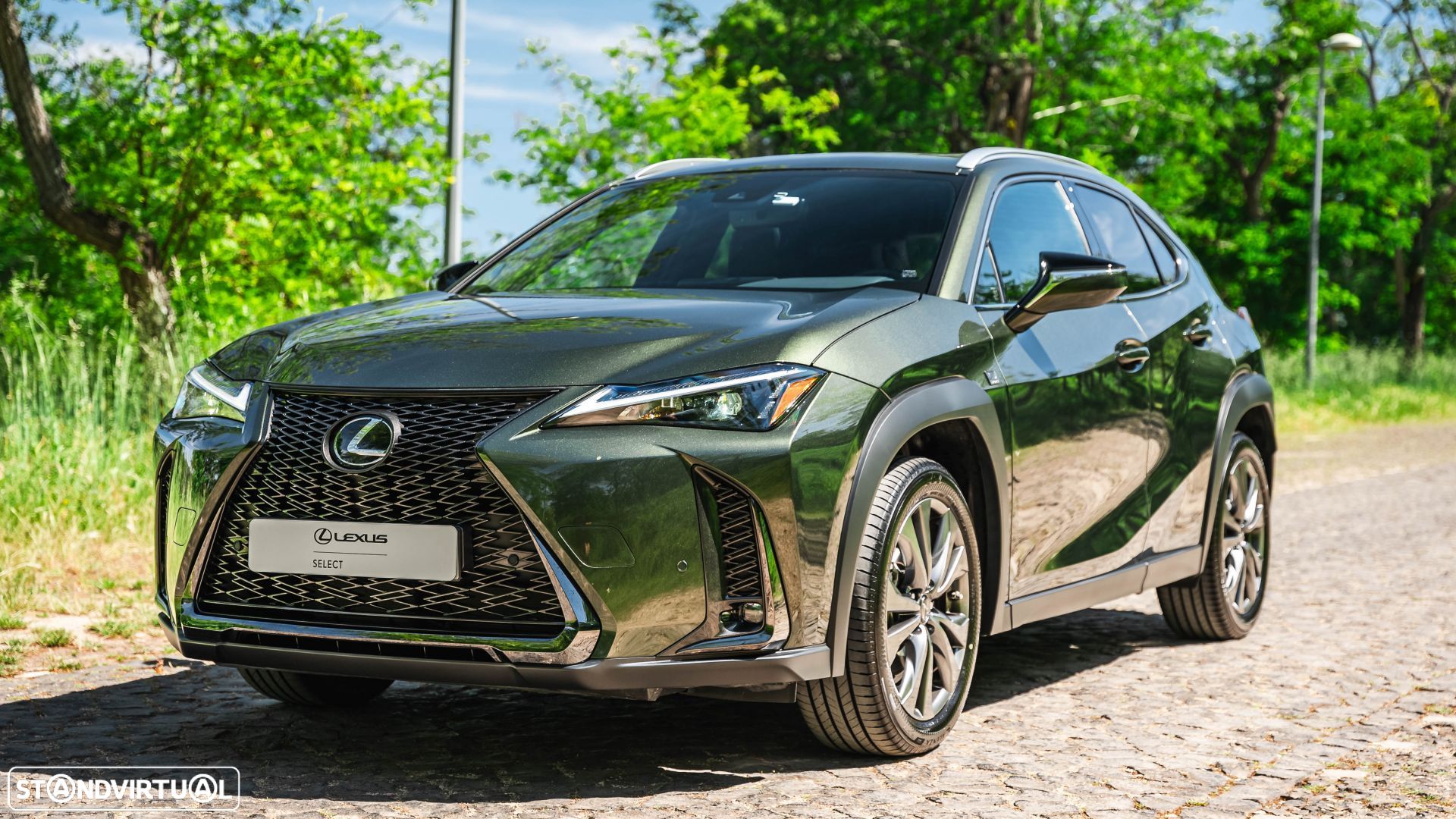 Lexus UX 250h Sport (Ecrã 12.3) - 1