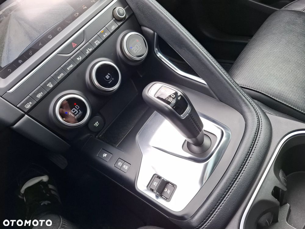 Jaguar E-Pace P250 AWD R-Dynamic S - 35
