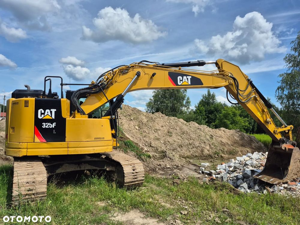 Caterpillar 325F - 3