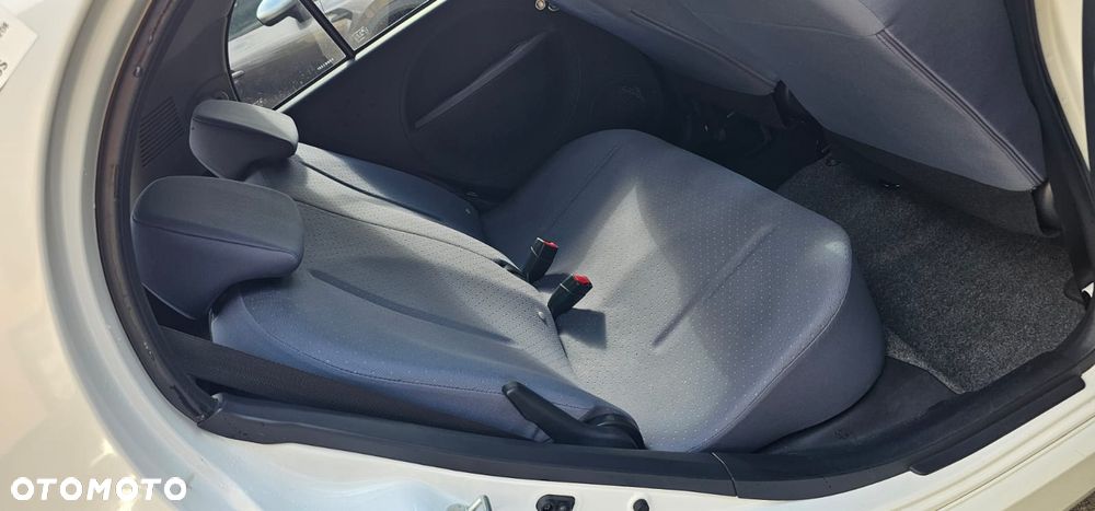 Peugeot iOn Active - 14