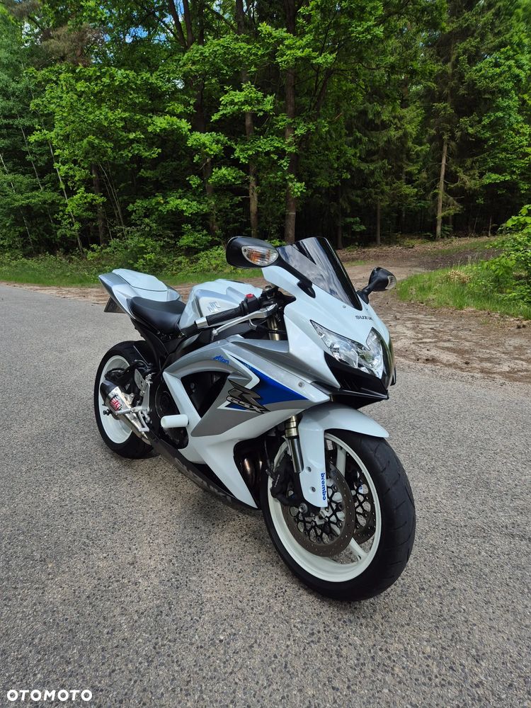 Suzuki GSX-R - 1