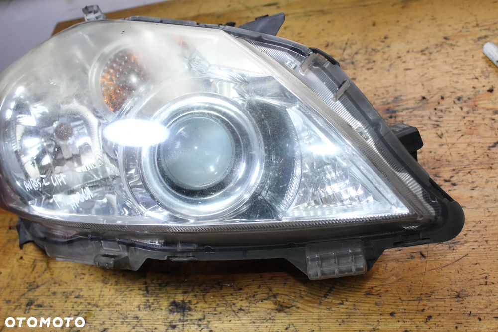 LAMPA LEWA LUB PRAWA PRZÓD TOYOTA AURIS I LIFT ANGLIA - 2