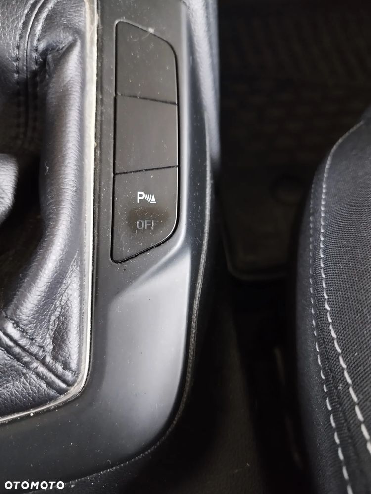 Ford Focus 1.0 EcoBoost Titanium X - 13